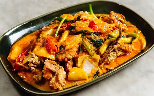 Thai-Catering-Soft-shell-crab-with-yellow-curry.jpg