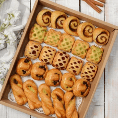 Polar puffs & cakes pasteries sharing box Singapore.